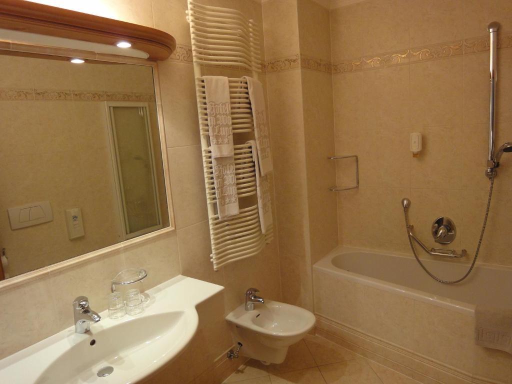 Hotel Zum Wolf กัสเตลรอตโต ห้อง รูปภาพ
